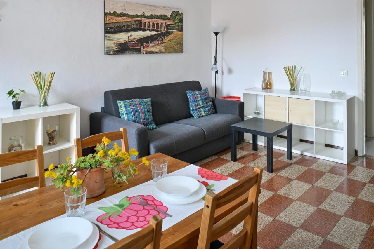 Accomodo Mib25 Bivano Navigli Apartment Milan Bagian luar foto