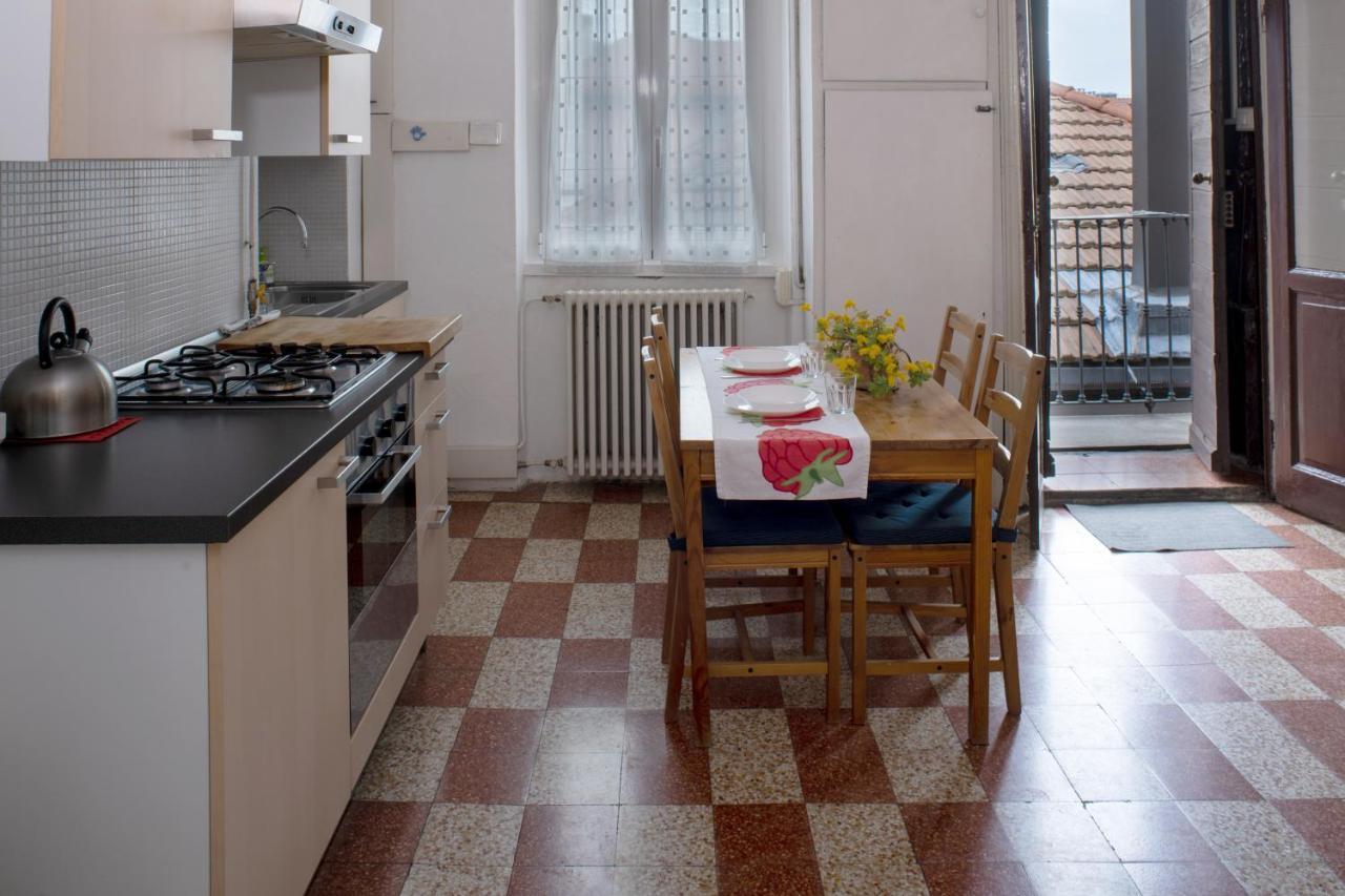 Accomodo Mib25 Bivano Navigli Apartment Milan Bagian luar foto